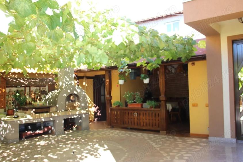 Casă cu 6 camere în Aluniș