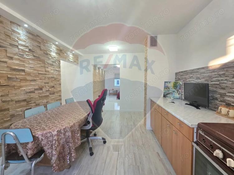 Apartament cu 3 camere decomandat în Nord