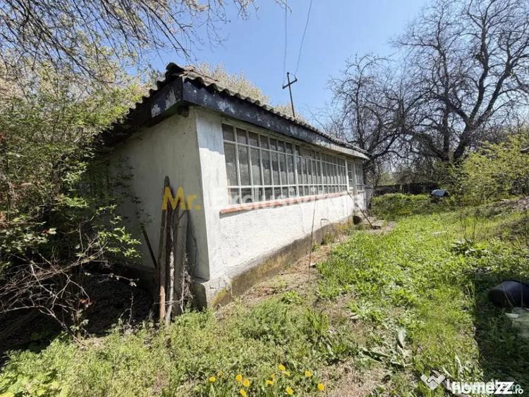 Casă cu 2 camere cu Teren 1047 Mp în Lunca
