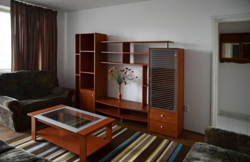 Apartament cu 3 camere semidecomandat, mobilat în Obor