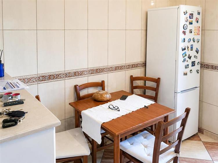 Apartament cu 2 camere decomandat, mobilat în Fizicienilor