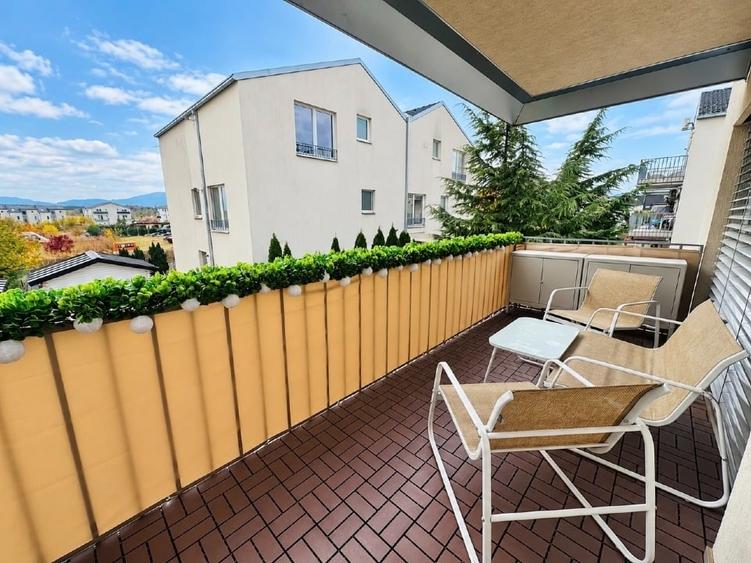 Apartament cu 3 camere decomandat, mobilat în Central