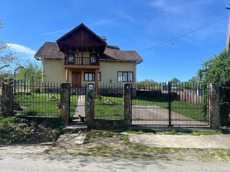 Casă cu Teren 9000 Mp în Bumbești-Pițic
