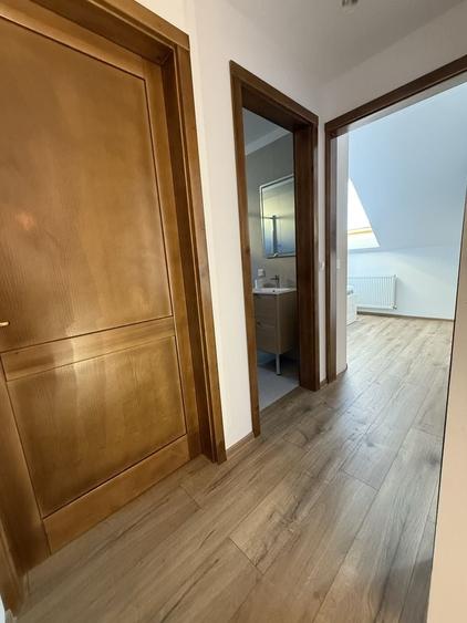 Casă cu 4 camere cu Teren 100 Mp în Central