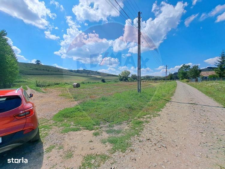 Teren de 2000 mp, în Central
