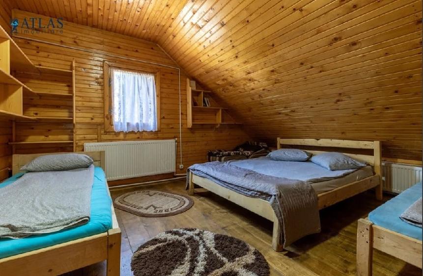 Casă cu 7 camere cu Teren 2600 Mp în Filia