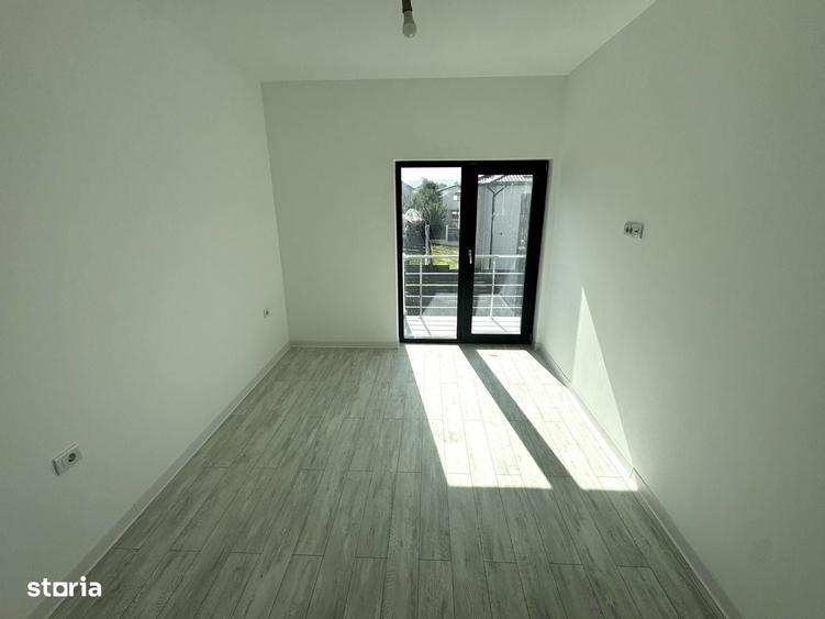 Casă cu 4 camere cu Teren 250 Mp în Bucium