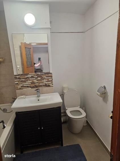Apartament cu 3 camere în Micro 11
