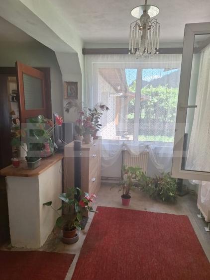 Casă individuală cu 4 camere cu Canalizare în Râșnov