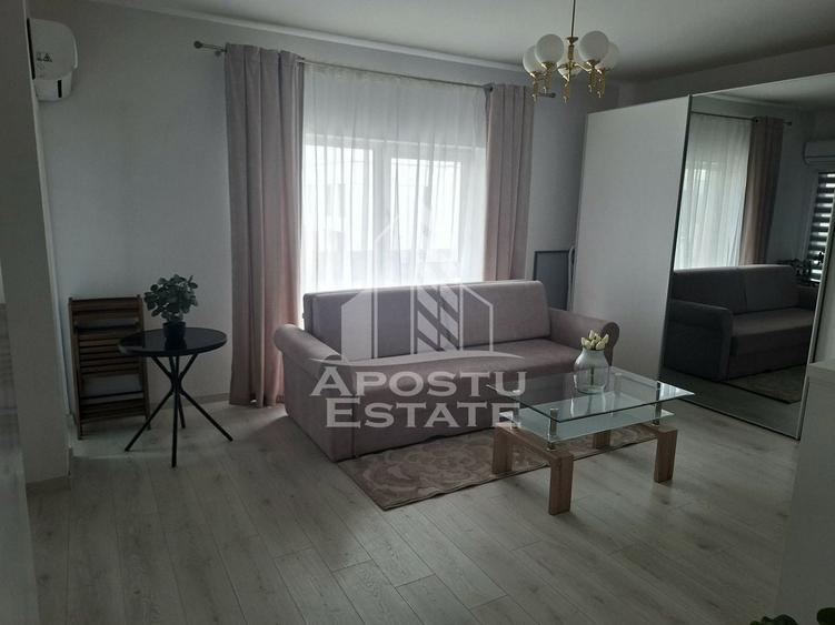 Garsonieră decomandată în Mehala