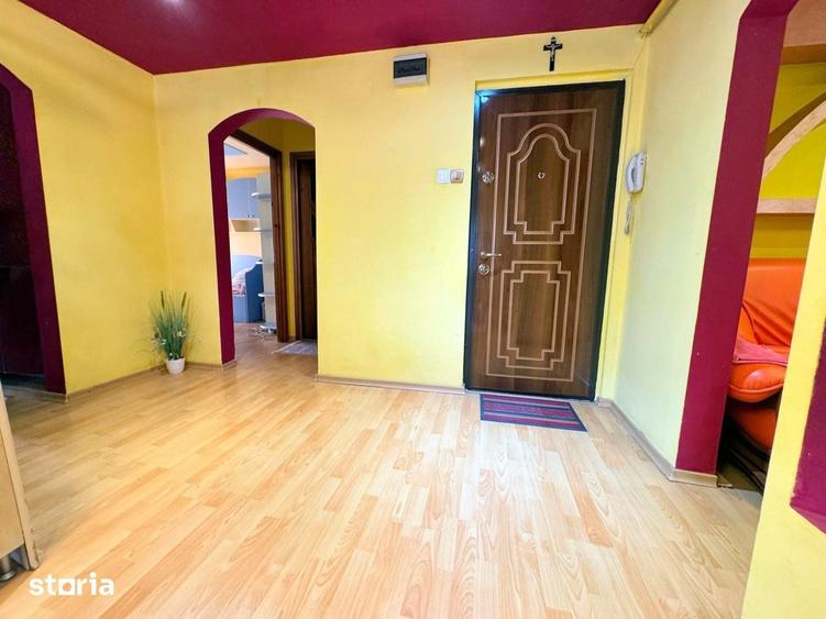 Apartament cu 3 camere decomandat în Mioriței