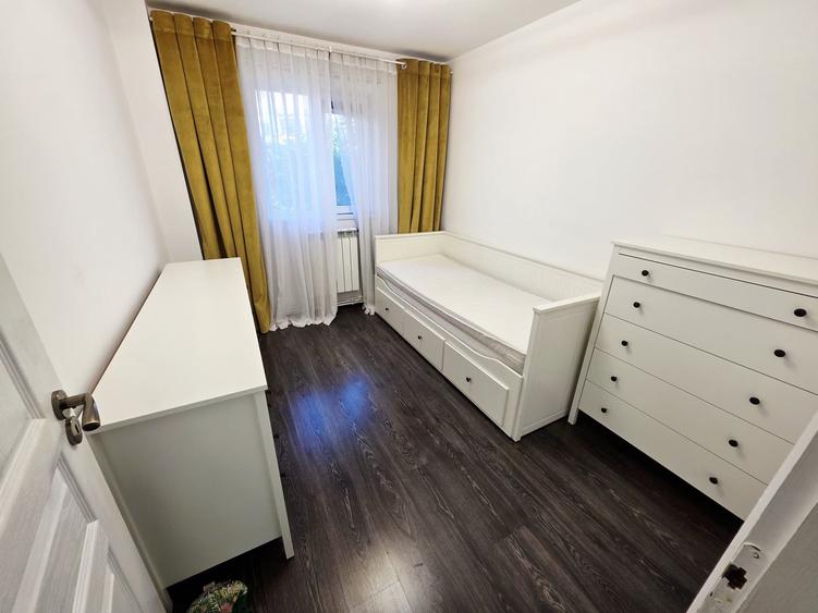 Apartament cu 3 camere semidecomandat în Dacia
