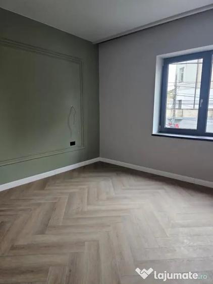 Apartament cu 3 camere semidecomandat în Ultracentral