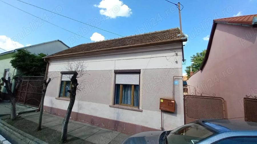 Casă cu 4 camere cu Teren 450 Mp în Dâmbovița