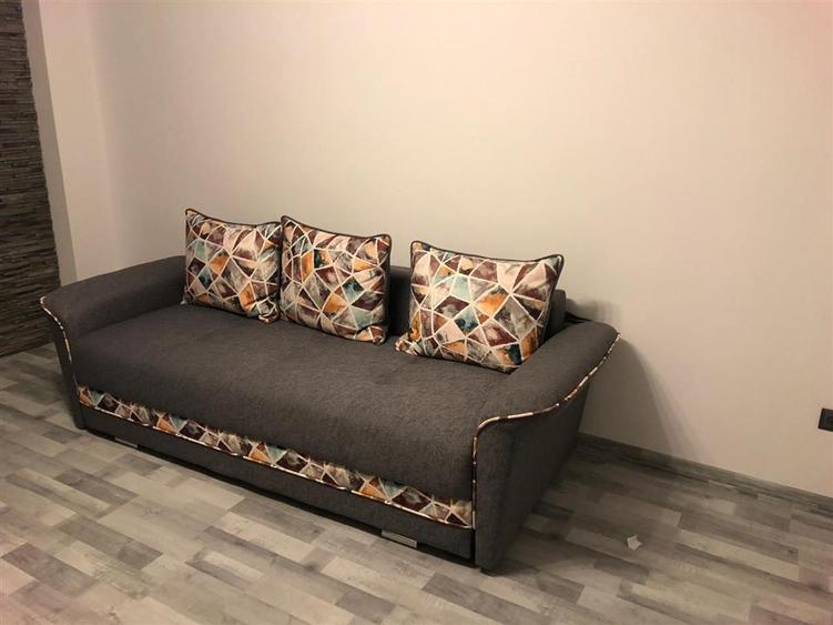 Apartament cu 2 camere semidecomandat, mobilat în Independenței