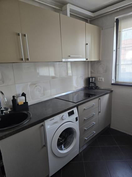 Apartament cu 2 camere decomandat în Exterior Vest