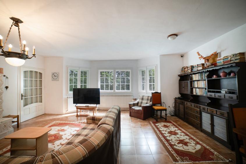 Casă individuală cu 5 camere cu Teren 1364 Mp în Brebu