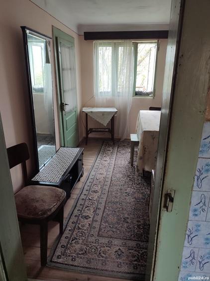 Casă cu 5 camere cu Teren 1001 Mp în Domnești