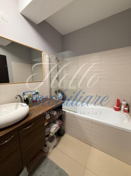 Apartament cu 3 camere semidecomandat în Florești