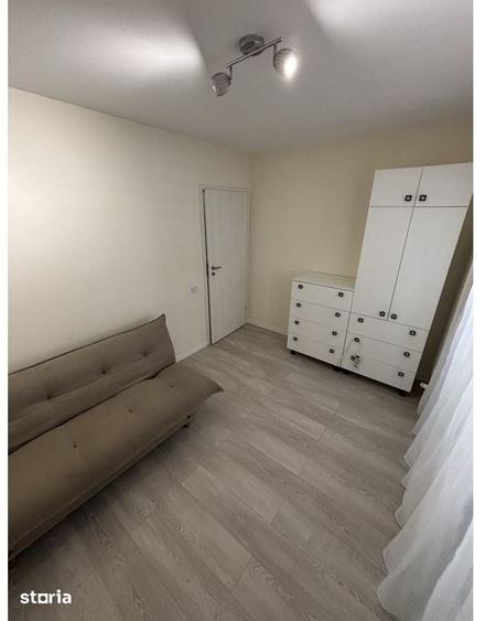 Apartament cu 3 camere, mobilat în Metalurgiei