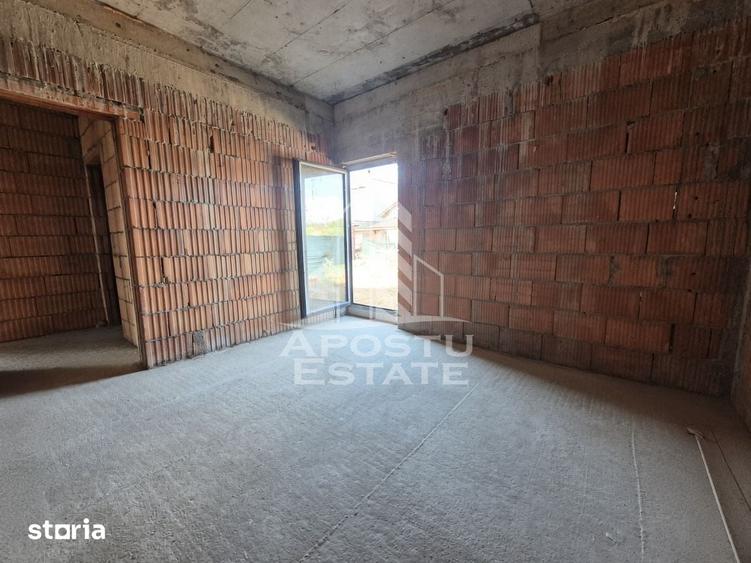 Casa la rosu de vanzare, aproape de Timisoara - 8