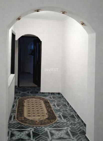 Apartament cu 3 camere decomandat în Nicolina