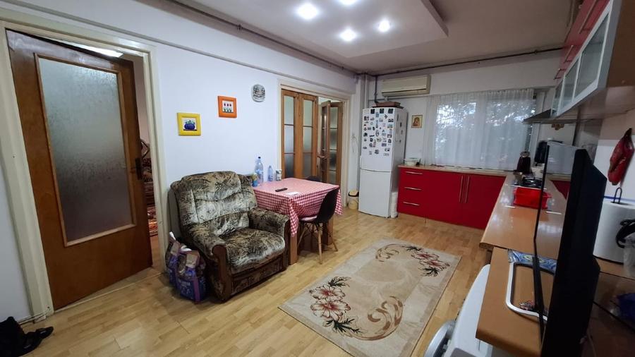 Vând apartament 2 camere – Poarta 6 / Piața Roșie DIRECT PROPRIETAR - 6