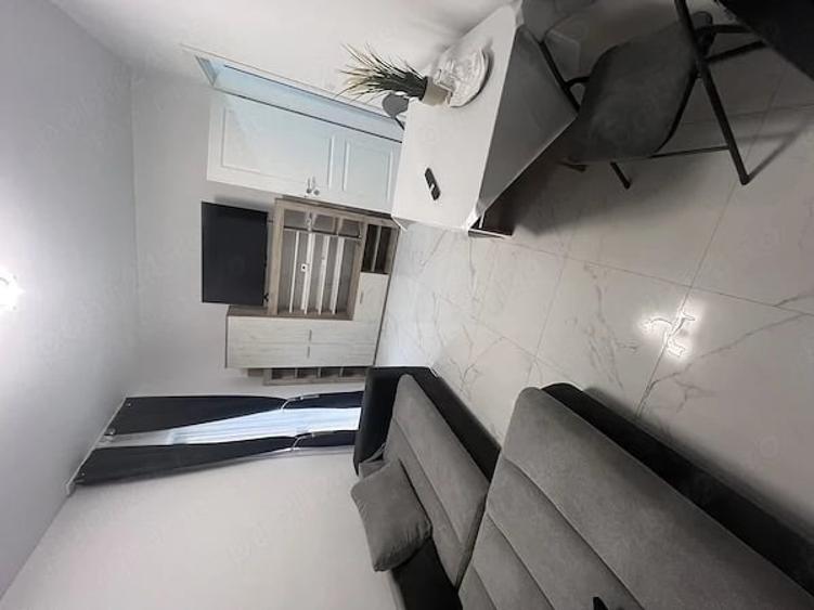 Apartament cu 3 camere decomandat în Giroc