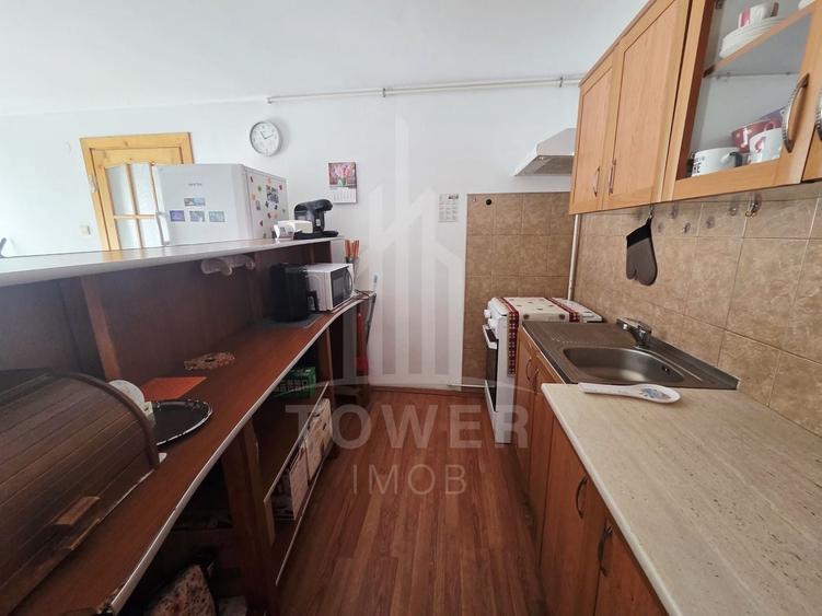 Apartament cu 3 camere decomandat, mobilat în Sub Arini