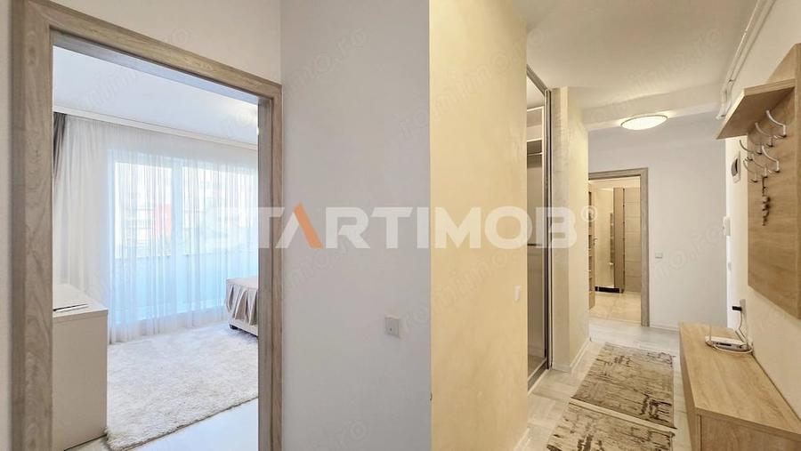 Apartament cu 3 camere decomandat în Tractorul