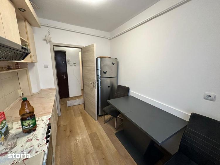 Apartament cu 3 camere, mobilat în Podu Roș