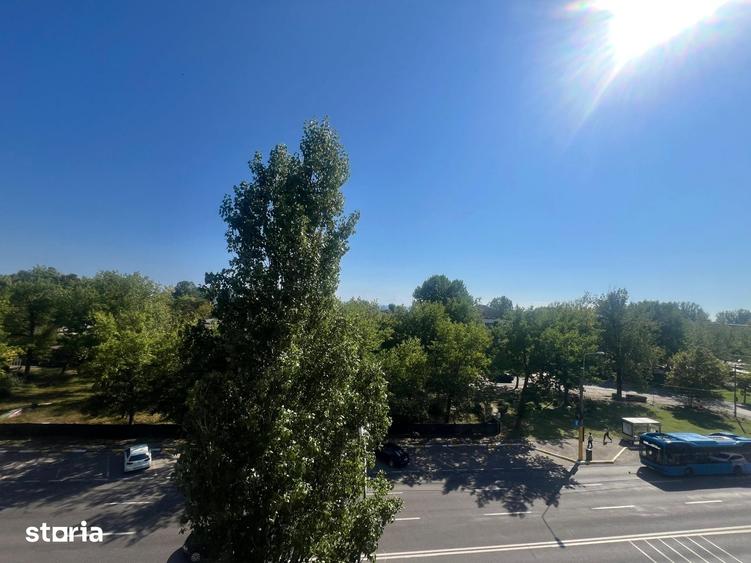 Apartament cu 3 camere decomandat în Nord