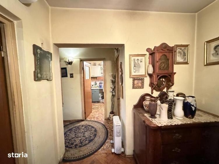 Apartament cu 3 camere decomandat în Tineretului