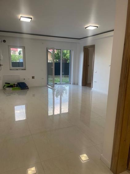 Apartament cu 3 camere decomandat în Florești