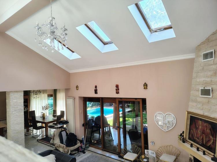 Casă individuală cu 4 camere cu Piscina în Corbeanca