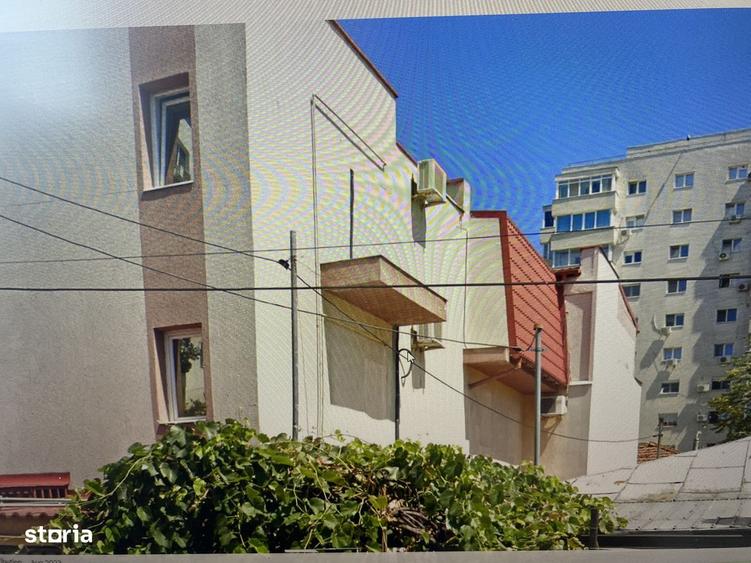 Apartament cu 2 camere decomandat în Titan