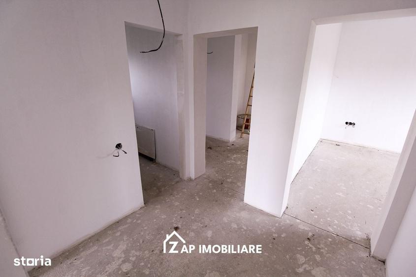 Casă cu 4 camere în Corunca