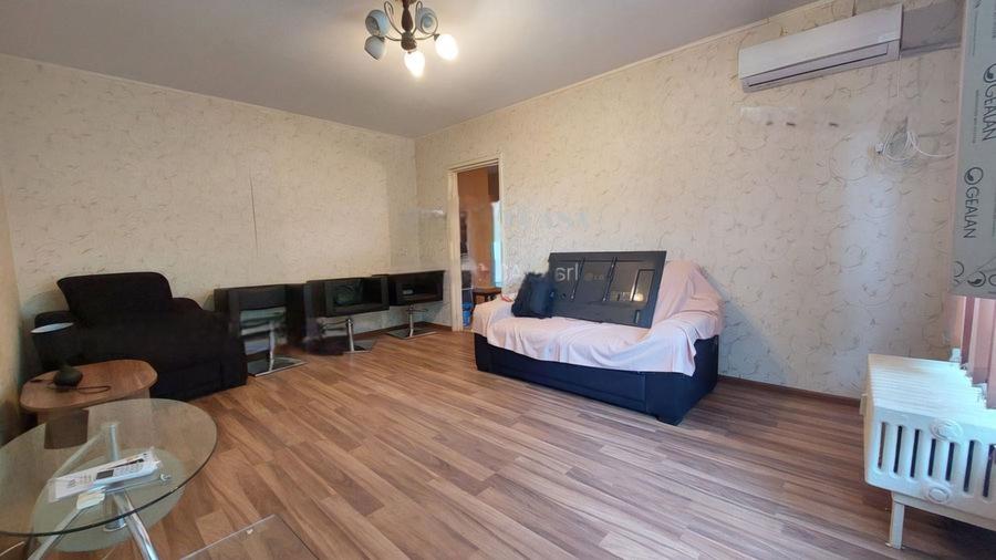 Apartament de vanzare - 2