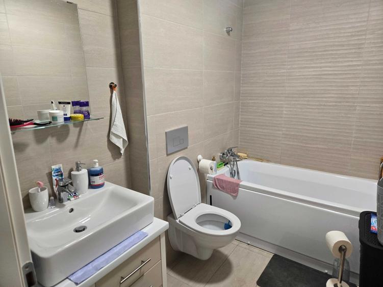 Apartament cu 2 camere decomandat în Crețuleasca