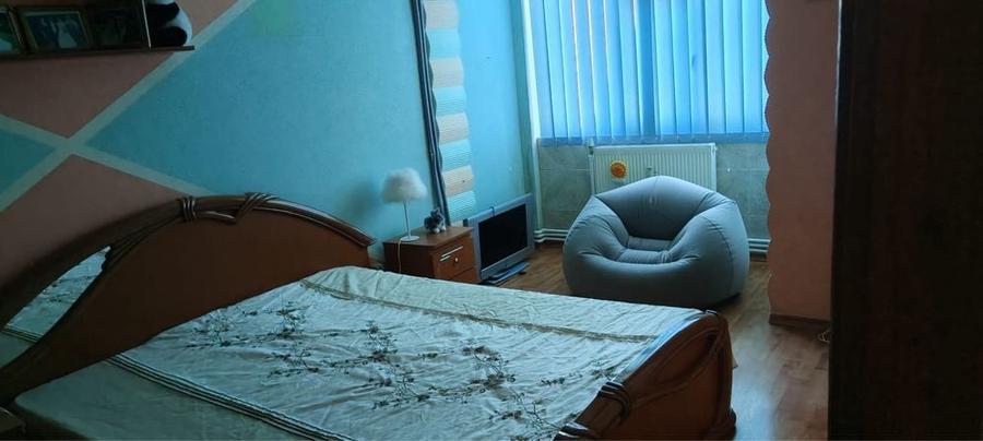 Apartament cu 2 camere decomandat în Micro 13