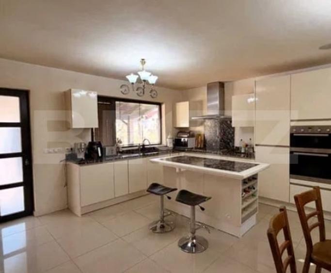 Duplex cu 10 camere cu Garaj în Cioranii de Jos