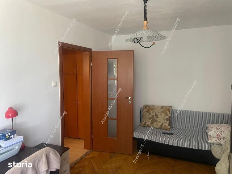 Apartament cu 3 camere în Tipografilor