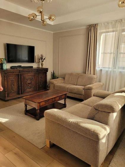 Casă cu 4 camere cu Teren 385 Mp în Central