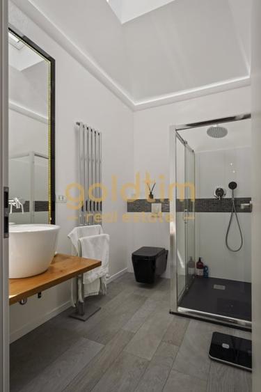 Casă cu 5 camere cu Canalizare în Pipera