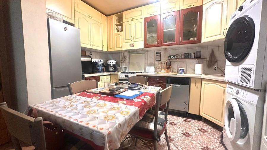 Apartament cu 2 camere decomandat, mobilat în Sala Palatului