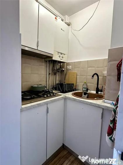 Apartament cu 4 camere decomandat în Circumvalațiunii
