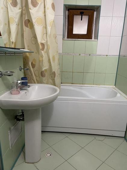 Apartament cu 3 camere decomandat în Exterior Vest