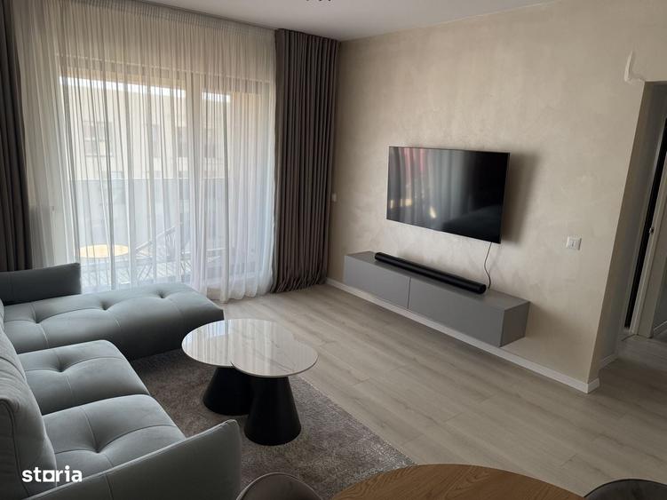 Apartament cu 3 camere decomandat în Drumul Taberei