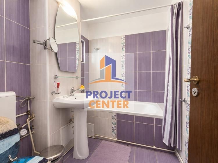 Apartament cu 3 camere decomandat, mobilat în Ultracentral