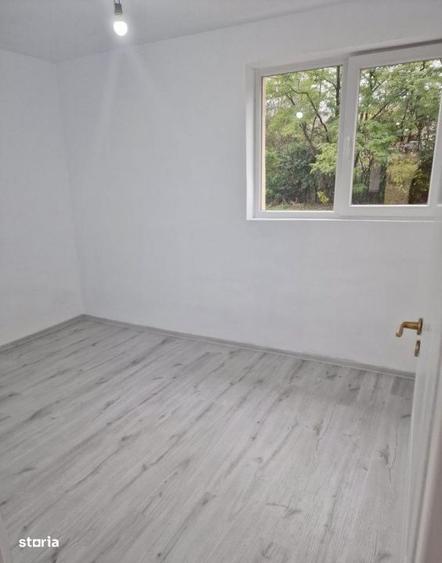 Casă cu 4 camere în Căianu